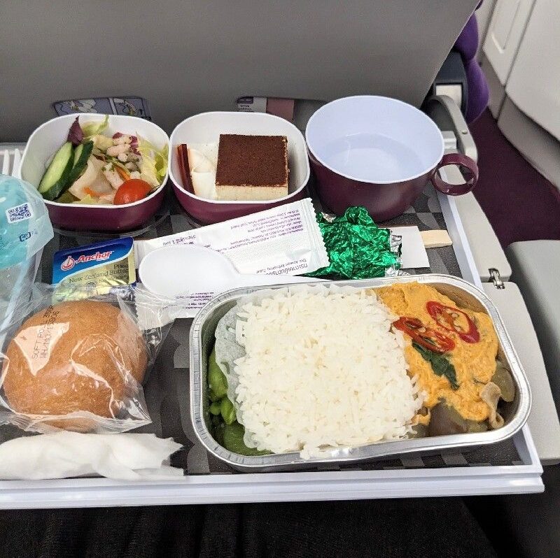 タイ航空/機内食/グリーンカレー/タイ一人旅